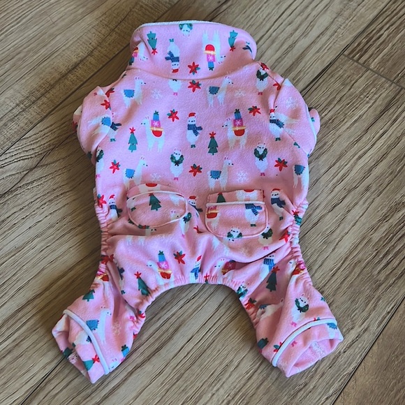 ✨NWOT✨ PupCrew Dog Outfit - Pink Holiday Llamas - Size XS - Picture 1 of 5